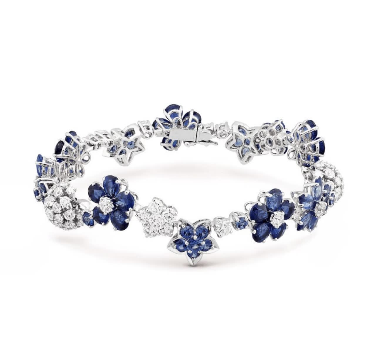Van Cleef & Arpels Elegant Blue Sapphire and Diamond Bracelet